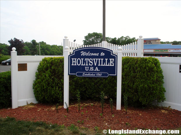 Holtsville Sign