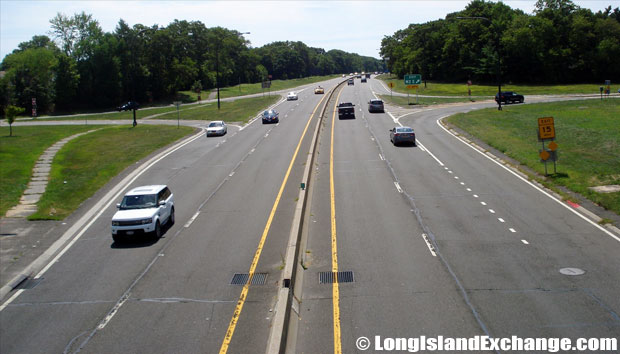 Wantagh State Parkway Southbound from Old Country Road, Hicksville