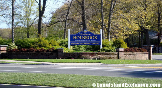 Holbrook Sign