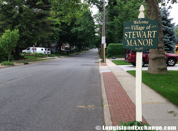 Stewart Manor Village Sign