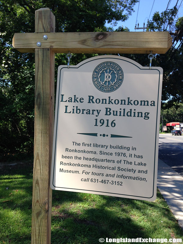 Ronkonkoma Free Library Building