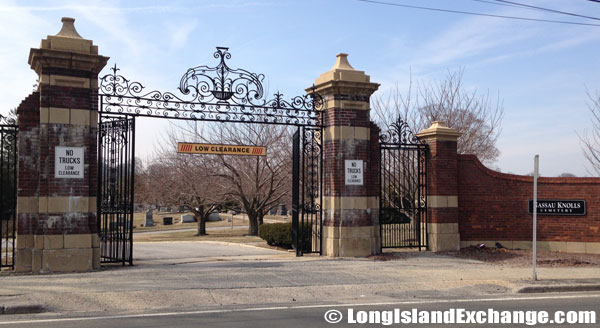 Knolls Memorial Cemetery