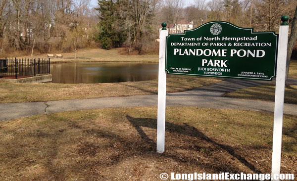 Plandome Pond Park