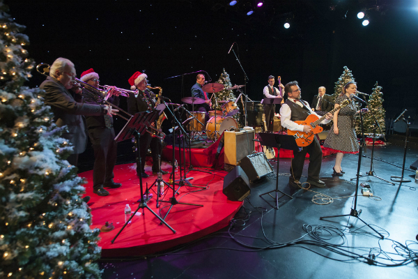 Heller_The Vendettas Christmas Concert @ BST 12-21-14_5845_7x