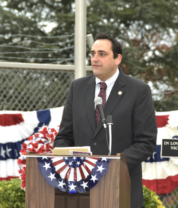 Lupinacci Vet Speech Pic