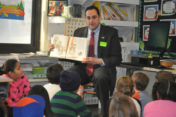 Lupinacci Guest Reader Pic
